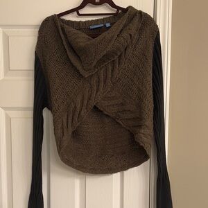 Simply Vera Vera Wang Brown Knit Sweater with Black Sleeves